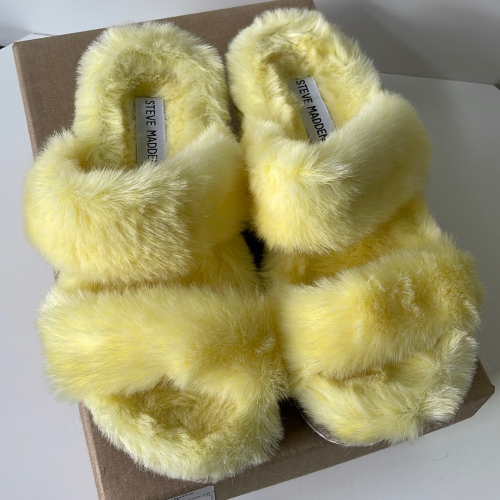 NIB (7) Steve Madden Katana yellow faux fur espadrille flatform furry sandals